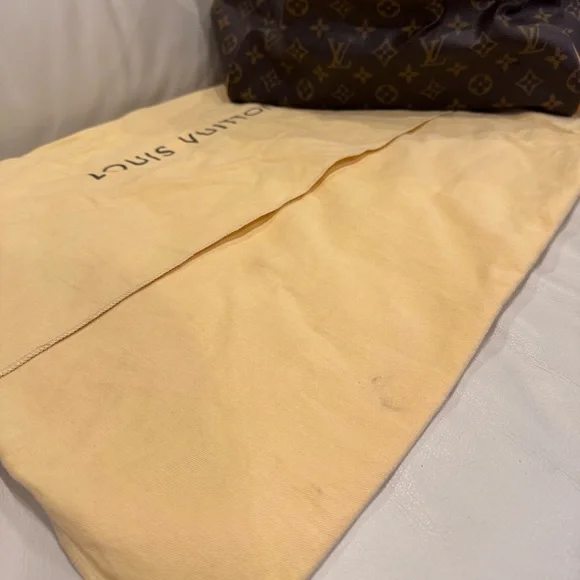 [Authentic] Louis Vuitton Monogram Tivoli GM - Picture 16 of 16